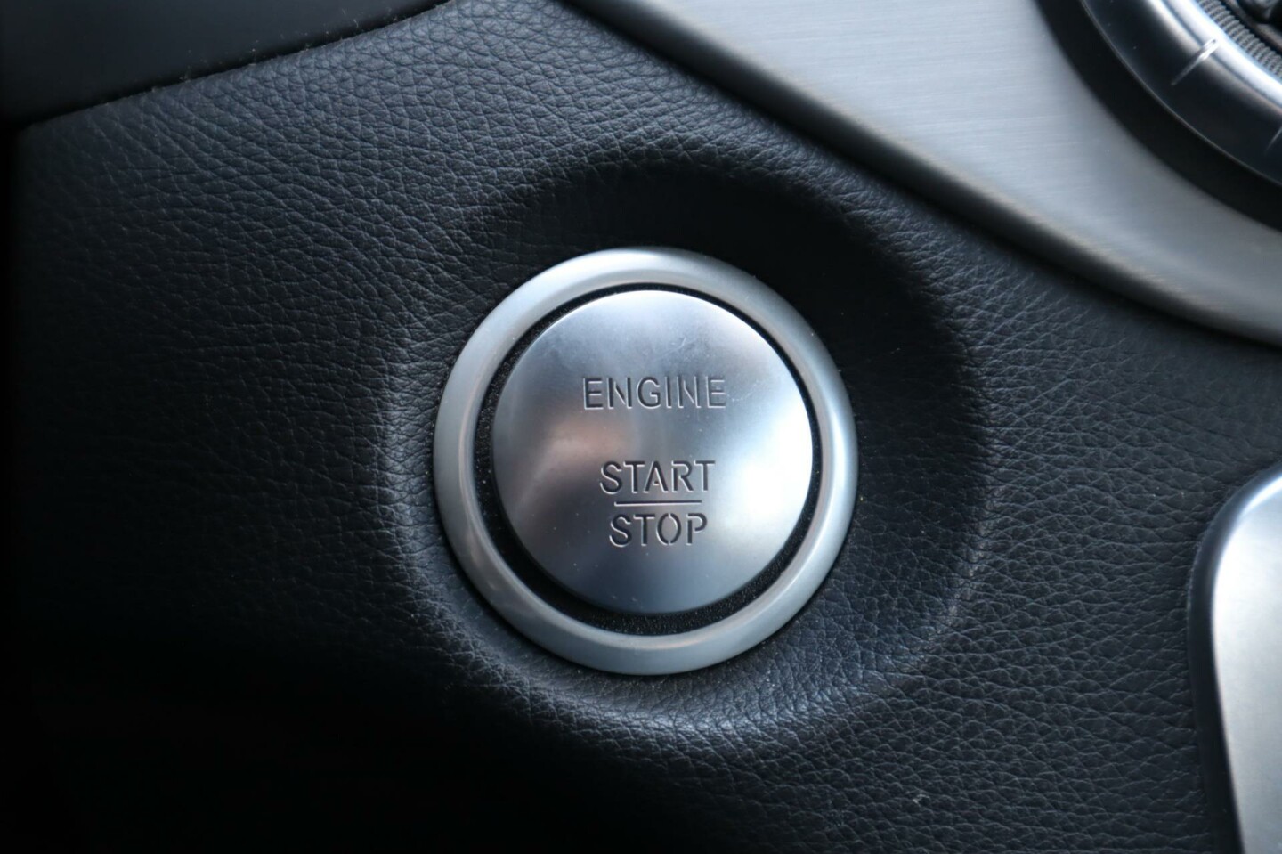 Mercedes-Benz-CLA-Klasse-28